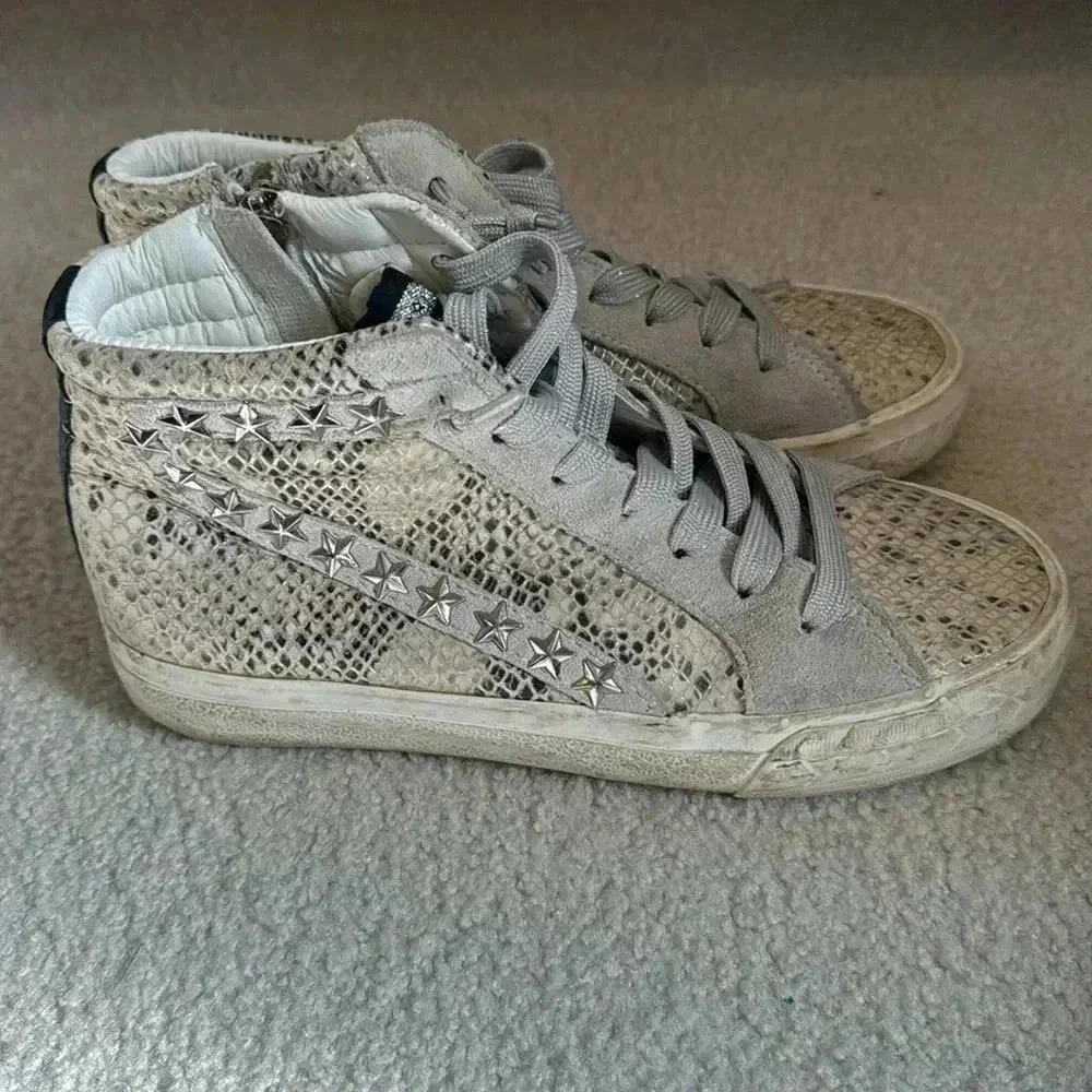 Vintage Havana Gray Snake Print Sneakers